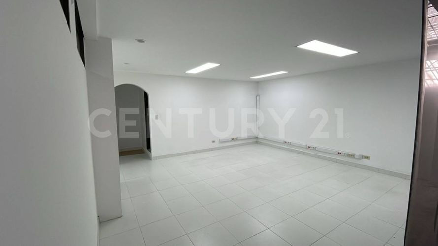 Oficina en arriendo en Santa Barbara Occidental, Zipaquirá, 114 m² · foto 15 de 16