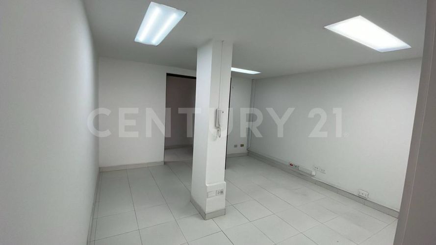 Oficina en arriendo en Santa Barbara Occidental, Zipaquirá, 114 m² · foto 16 de 16