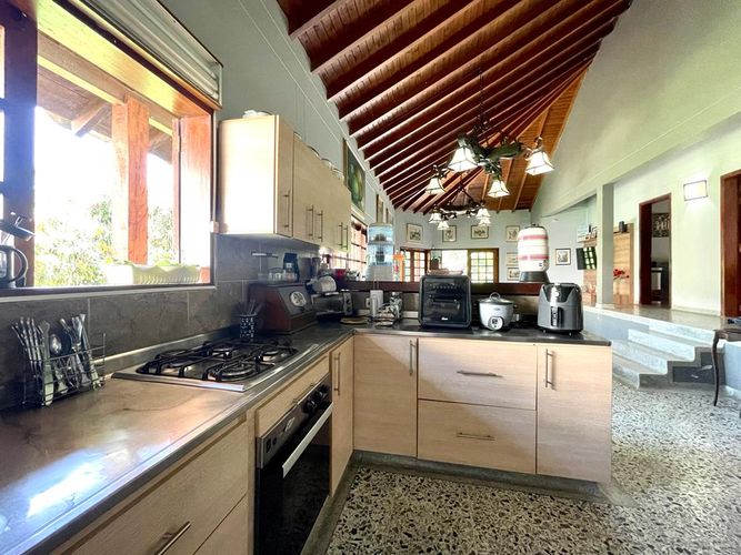 Casa de 4 alcobas en venta en Zuñiga, Envigado, 700 m² · foto 18 de 24