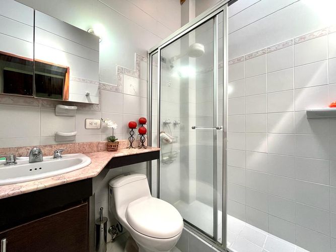 Casa de 4 alcobas en venta en Zuñiga, Envigado, 700 m² · foto 24 de 24