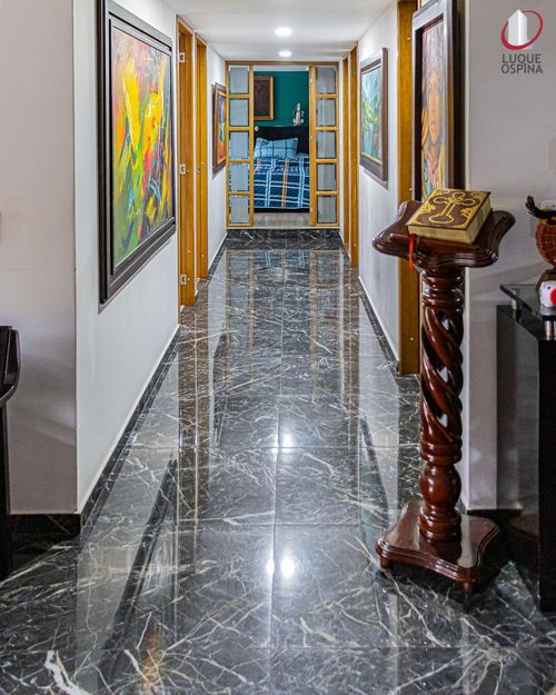 Apartamento de 3 alcobas en venta en Santa Barbara Central, Bogotá, 119 m² · foto 11 de 23