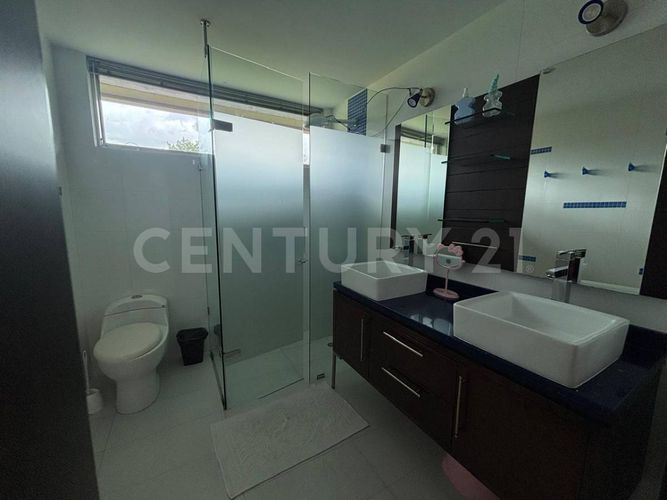 Casa de 4 alcobas en venta en Guaymaral, Bogotá, 334 m² · foto 10 de 19