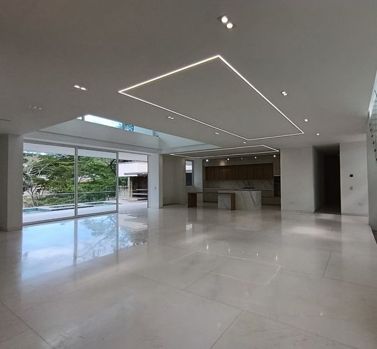 Casa de 5 alcobas en venta en La Floresta, Los Patios, 800 m² · foto 2 de 24
