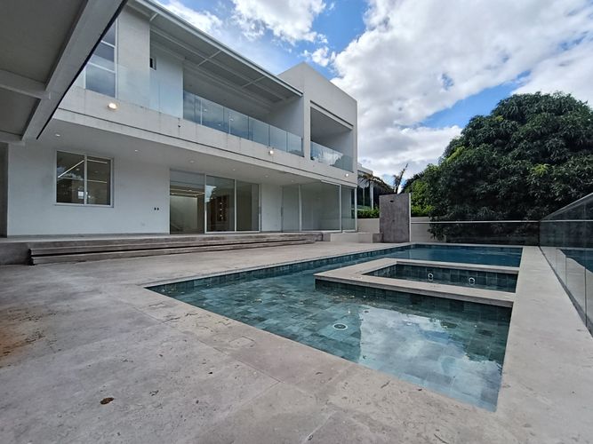 Casa de 5 alcobas en venta en La Floresta, Los Patios, 800 m² · foto 21 de 24