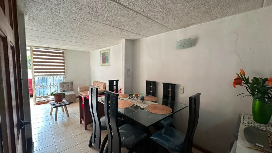 Casa en venta en San Jose De Usaquen, Bogotá · foto 3 de 16