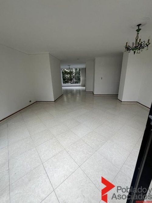 Apartamento de 3 alcobas en venta en Patio Bonito, Medellín, 147 m² · foto 2 de 24