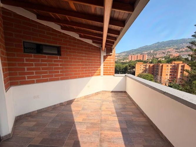 Apartamento de 3 alcobas en arriendo en La Pilarica, Medellín, 140 m² · foto 19 de 24