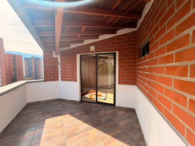 Apartamento de 3 alcobas en arriendo en La Pilarica, Medellín, 140 m² · foto 22 de 24