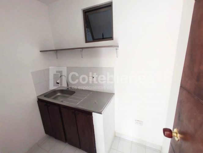 Bodega en arriendo en La Tablaza, La Estrella, 600 m² · foto 8 de 13
