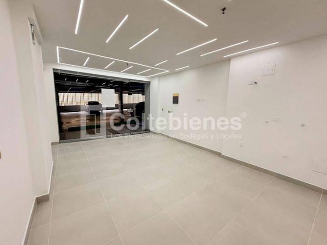 Local en arriendo en Castropol, Medellín, 25 m² · foto 2 de 12