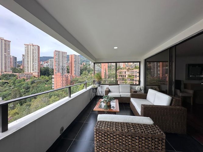 Apartamento de 4 alcobas en venta en El Poblado, Medellín, 280 m² · foto 19 de 20