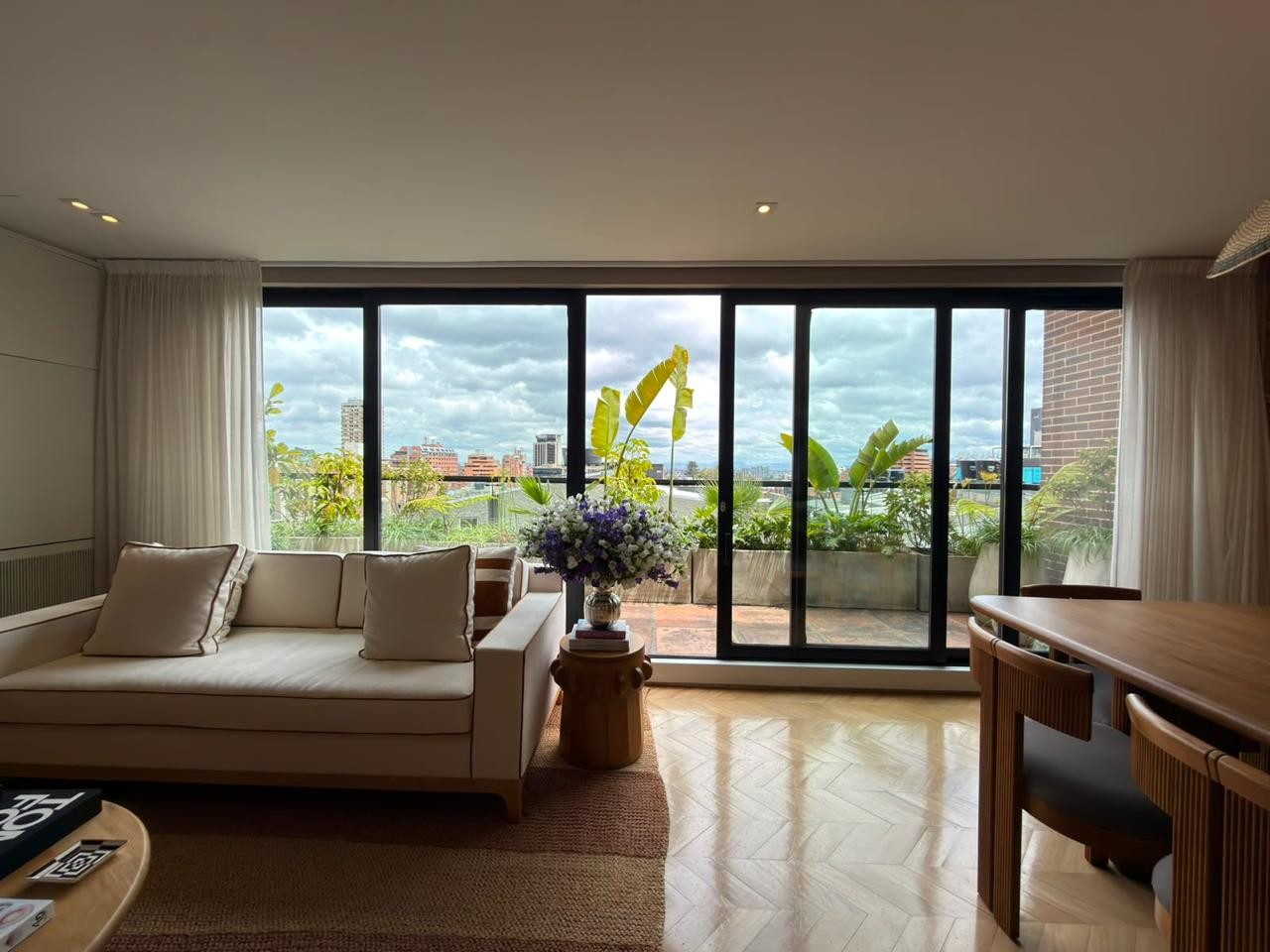 Apartamento en venta en Chapinero, Bogotá · foto 2 de 24