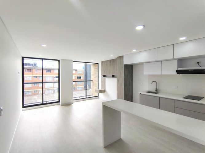 Studio for rent in Quinta paredes, Bogotá
