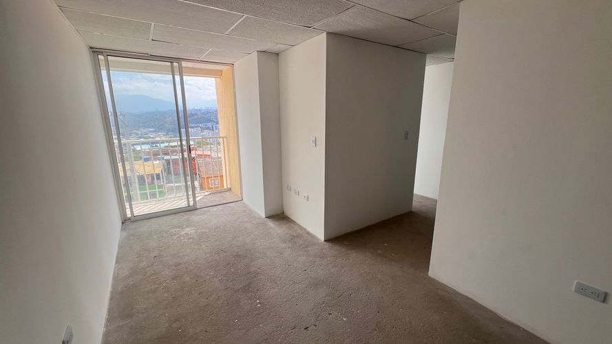 Apartamento de 3 alcobas en venta en Bellavista, Girón, 58 m² · foto 5 de 12