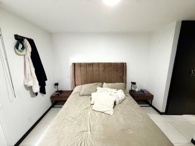 Apartamento de 3 alcobas en arriendo en Loma De Los Bernal, Medellín, 80 m² · foto 3 de 12
