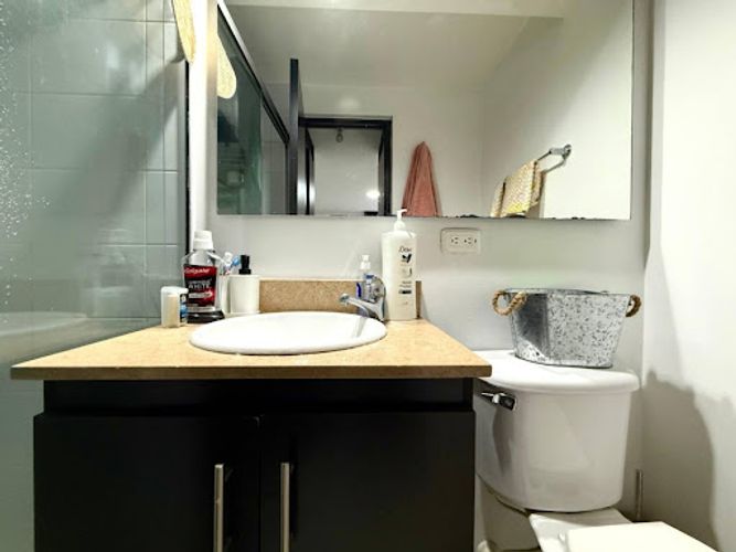 Apartamento de 3 alcobas en arriendo en Loma De Los Bernal, Medellín, 80 m² · foto 8 de 12