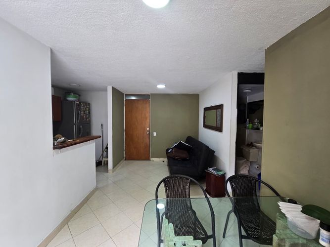 Apartamento de 3 alcobas en venta en El Rincón, Medellín, 52 m² · foto 4 de 15