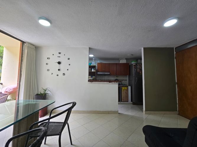 Apartamento de 3 alcobas en venta en El Rincón, Medellín, 52 m² · foto 2 de 15