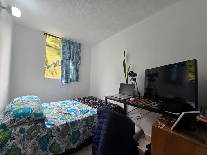 Apartamento de 3 alcobas en venta en El Rincón, Medellín, 52 m² · foto 13 de 15