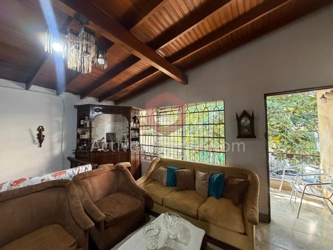 Casa de 8 alcobas en venta en Las Acacias, Medellín, 336 m² · foto 5 de 20