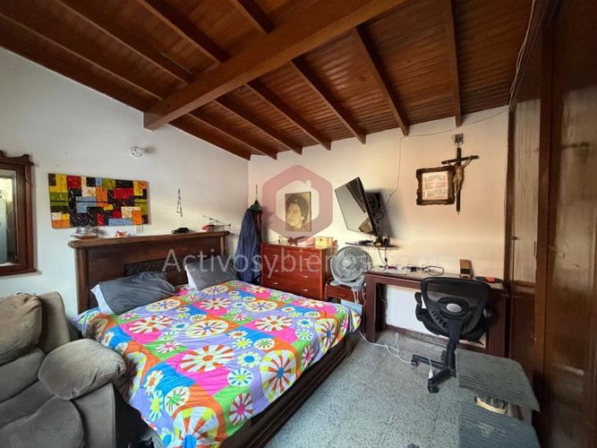 Casa de 8 alcobas en venta en Las Acacias, Medellín, 336 m² · foto 9 de 20