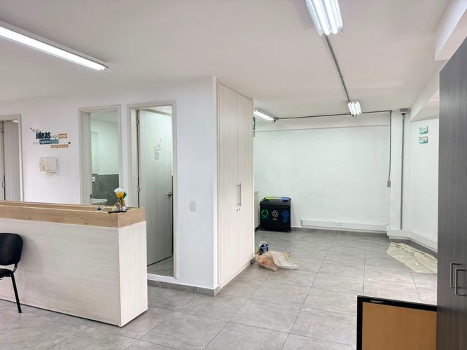Oficina en arriendo en Cristo Rey, Medellín, 186 m² · foto 4 de 18