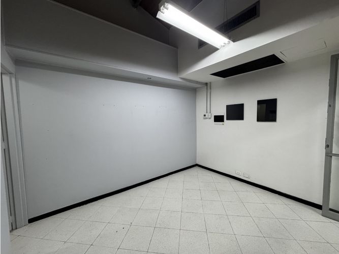 Oficina en arriendo en San Diego, Medellín, 28 m² · foto 5 de 10