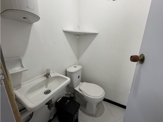 Oficina en arriendo en San Diego, Medellín, 28 m² · foto 6 de 10
