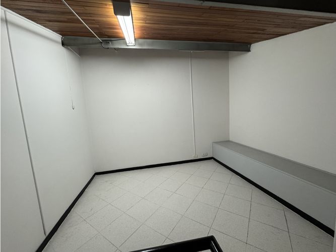 Oficina en arriendo en San Diego, Medellín, 28 m² · foto 9 de 10