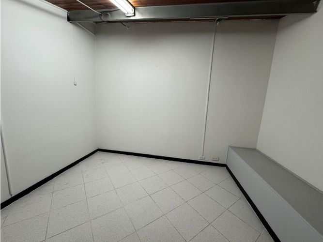 Oficina en arriendo en San Diego, Medellín, 28 m² · foto 10 de 10
