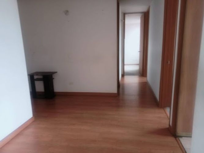 Apartamento de 3 alcobas en venta en Verbenal San Antonio, Bogotá, 72 m² · foto 3 de 22