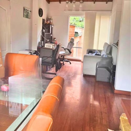 Apartamento en venta en El Poblado, Medellín · foto 2 de 10