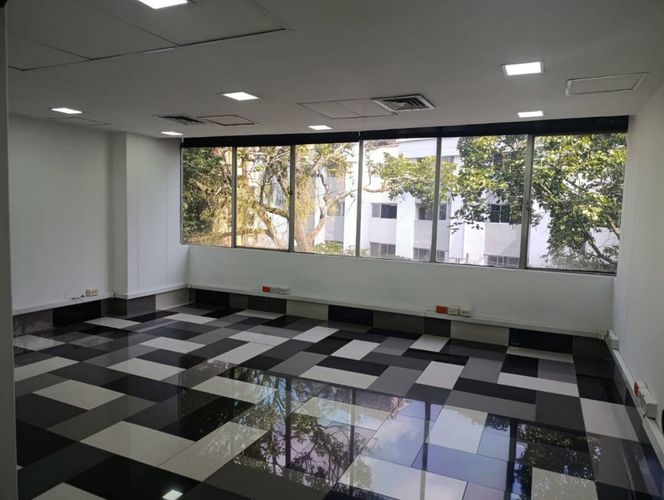Oficina en arriendo en El Poblado, Medellín, 123 m² · foto 2 de 9