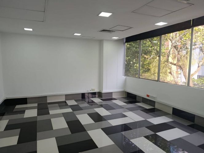Oficina en arriendo en El Poblado, Medellín, 123 m² · foto 9 de 9