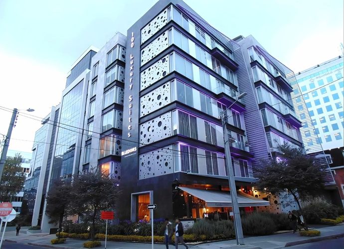 Apartamento de 3 alcobas en venta en Chicó Reservado, Bogotá, 89 m² · foto 3 de 24