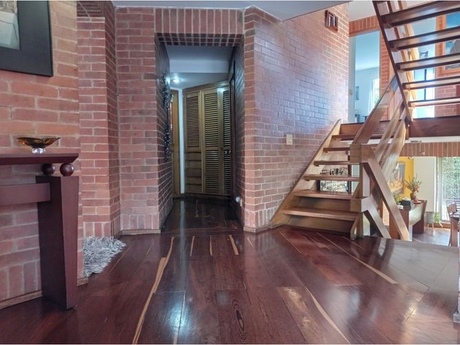 Casa de 4 alcobas en venta en Cerros De Niza, Bogotá, 310 m² · foto 5 de 24