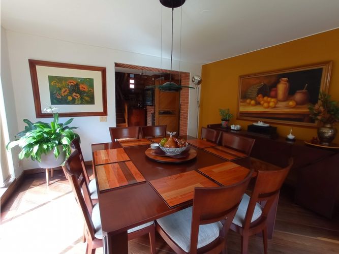 Casa de 4 alcobas en venta en Cerros De Niza, Bogotá, 310 m² · foto 6 de 24
