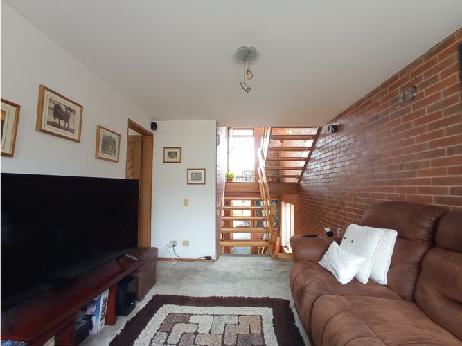 Casa de 4 alcobas en venta en Cerros De Niza, Bogotá, 310 m² · foto 9 de 24