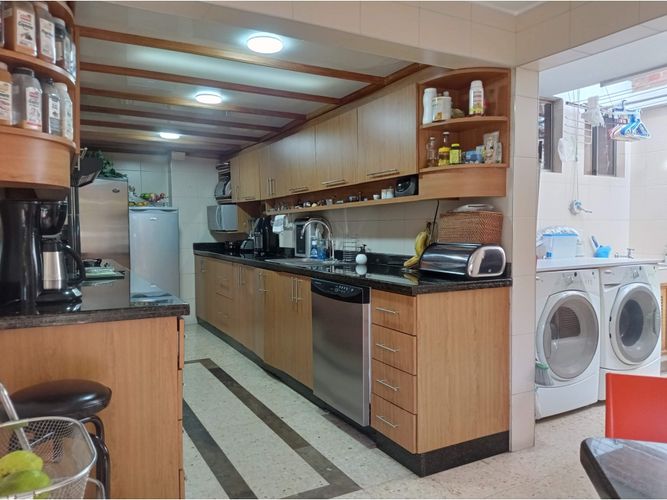 Casa de 4 alcobas en venta en Cerros De Niza, Bogotá, 310 m² · foto 12 de 24