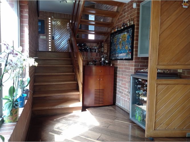 Casa de 4 alcobas en venta en Cerros De Niza, Bogotá, 310 m² · foto 16 de 24