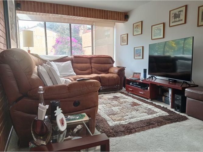 Casa de 4 alcobas en venta en Cerros De Niza, Bogotá, 310 m² · foto 18 de 24