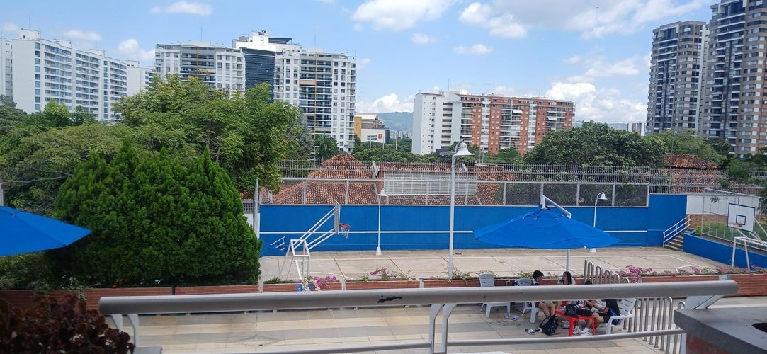 Casa de 3 alcobas en venta en Urbanizacion Portal Del Cacique, Bucaramanga, 150 m² · foto 2 de 14