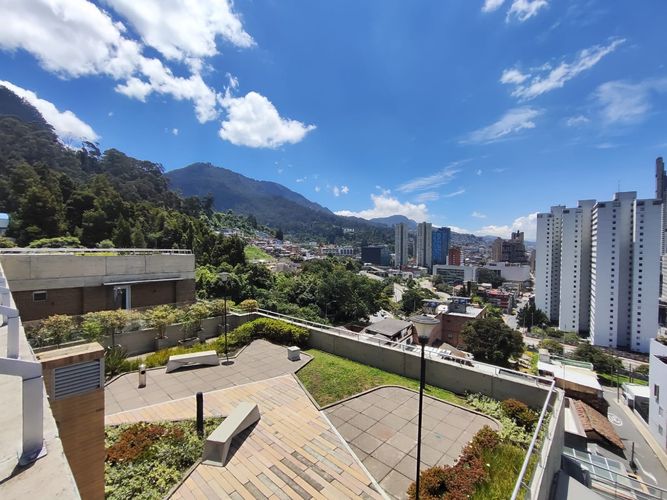 Apartamento de 2 alcobas en venta en Bosque Izquierdo, Bogotá, 69 m² · foto 3 de 24