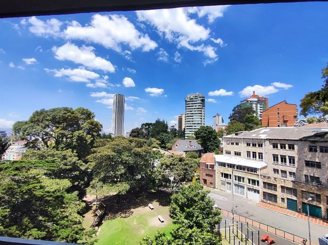 Apartamento de 2 alcobas en venta en Bosque Izquierdo, Bogotá, 69 m² · foto 8 de 24