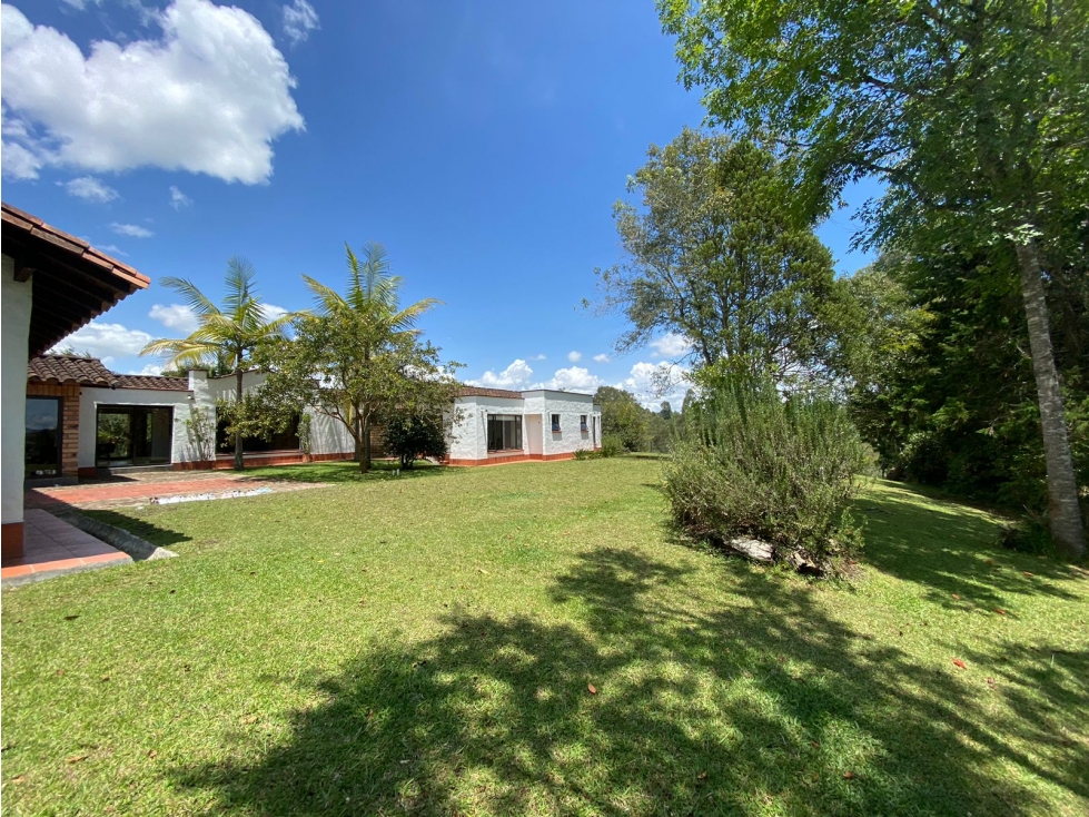 4BR Country House in Aeropuerto (500 m²) for Sale - 2