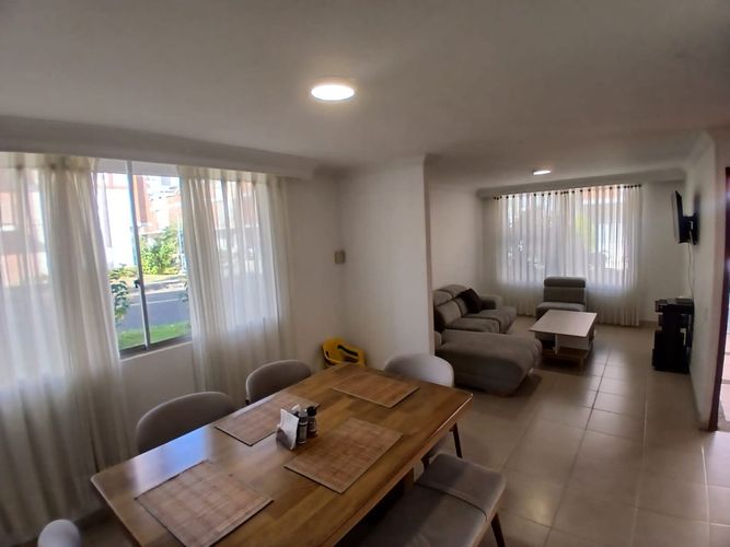 Casa de 4 alcobas en venta en Pueblito Paisa, Pereira, 144 m² · foto 2 de 24