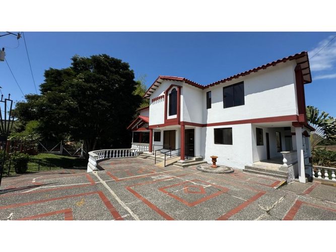 Casa en venta en Cerritos, Pereira · foto 2 de 24