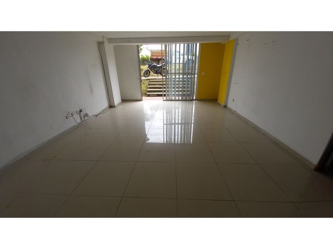 Local en venta en La Macarena, Dosquebradas, 25 m² · foto 2 de 9