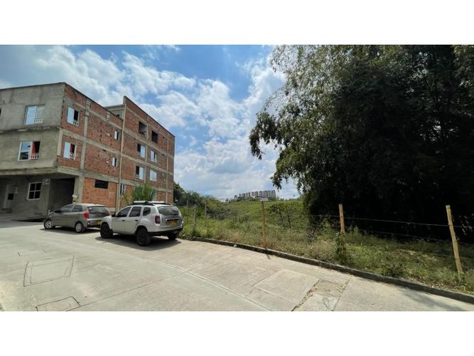 Lote en venta en La Pradera, Dosquebradas, 489 m² · foto 2 de 11