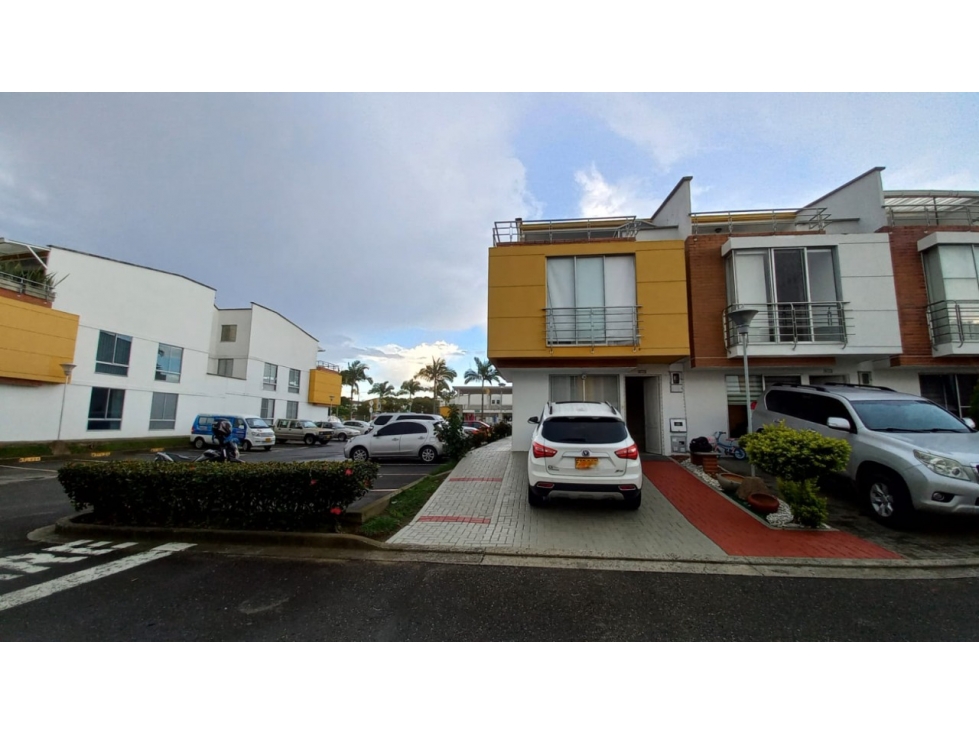 Casa en venta en Bulevar De Las Villas, Pereira · foto 2 de 24